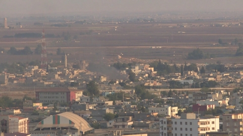 Tirkiyê malbatên çekdarên opozisyonê li Serê Kanîyê bicîh dike û navendeke serbazî ava dike